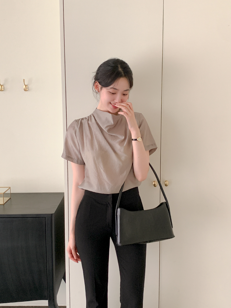 極美品deresデレス Natalie/ボトルネックドレープブラウス 完売品 極美品deresデレス Natalie/ボトルネックドレープブラウス 完売