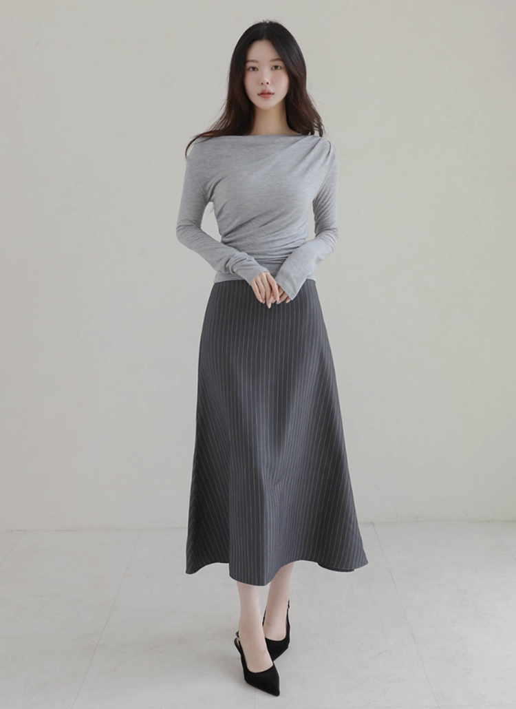 28600円　新品未使用　archivio グレー サイドストライプ スカート ジップアップスリムロングストライプスカート | レディース