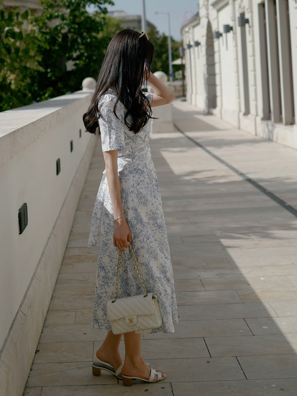 Vネックパフスリーブ半袖ワンピース | レディースファッション通販