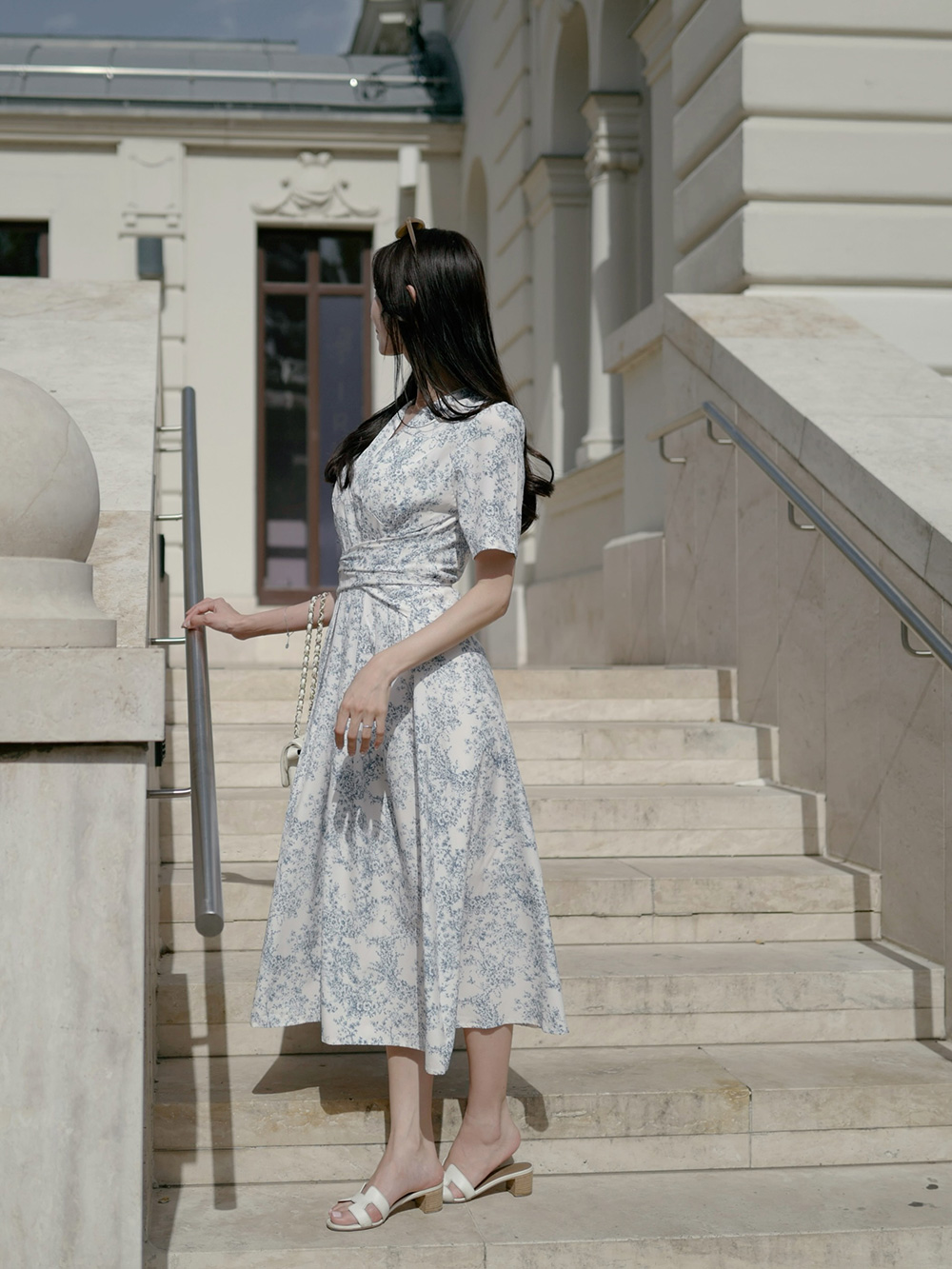 Vネックパフスリーブ半袖ワンピース | レディースファッション通販