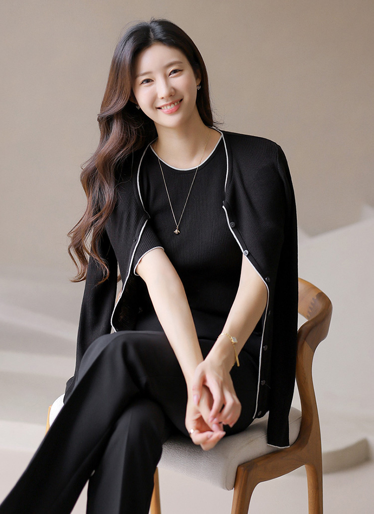 リブ半袖スリムラウンドネックニット | レディースファッション