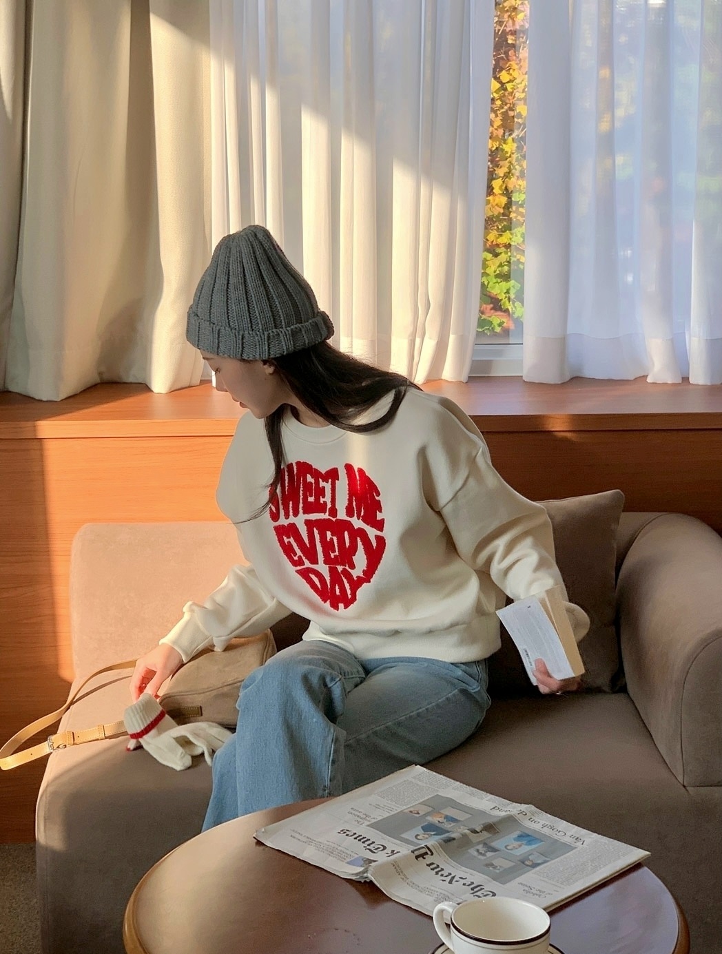 起毛裏地ブークレラウンドネック長袖レタリング刺繍スウェット | 詳細画像4