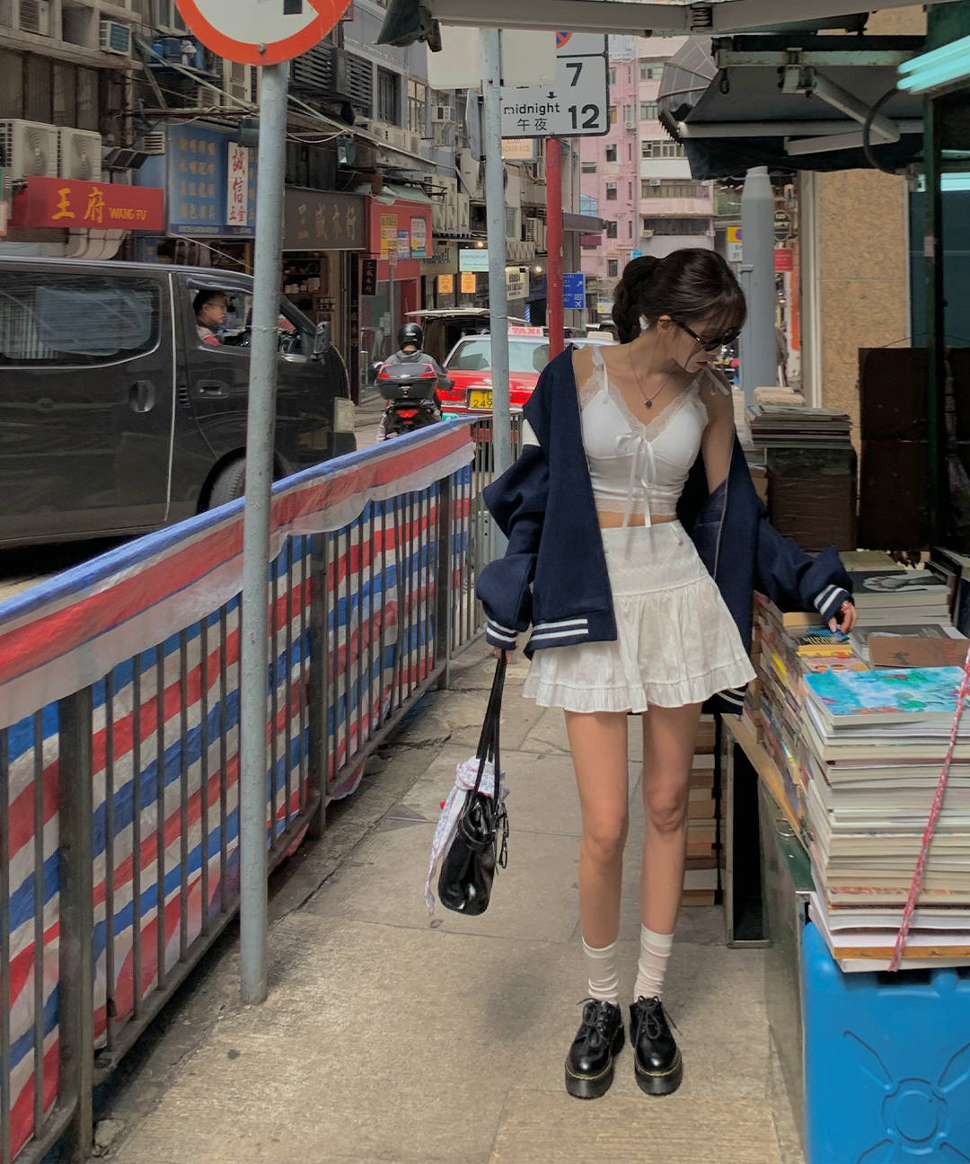 カップ付ラインクロップドリボンレースタンクトップ | レディース