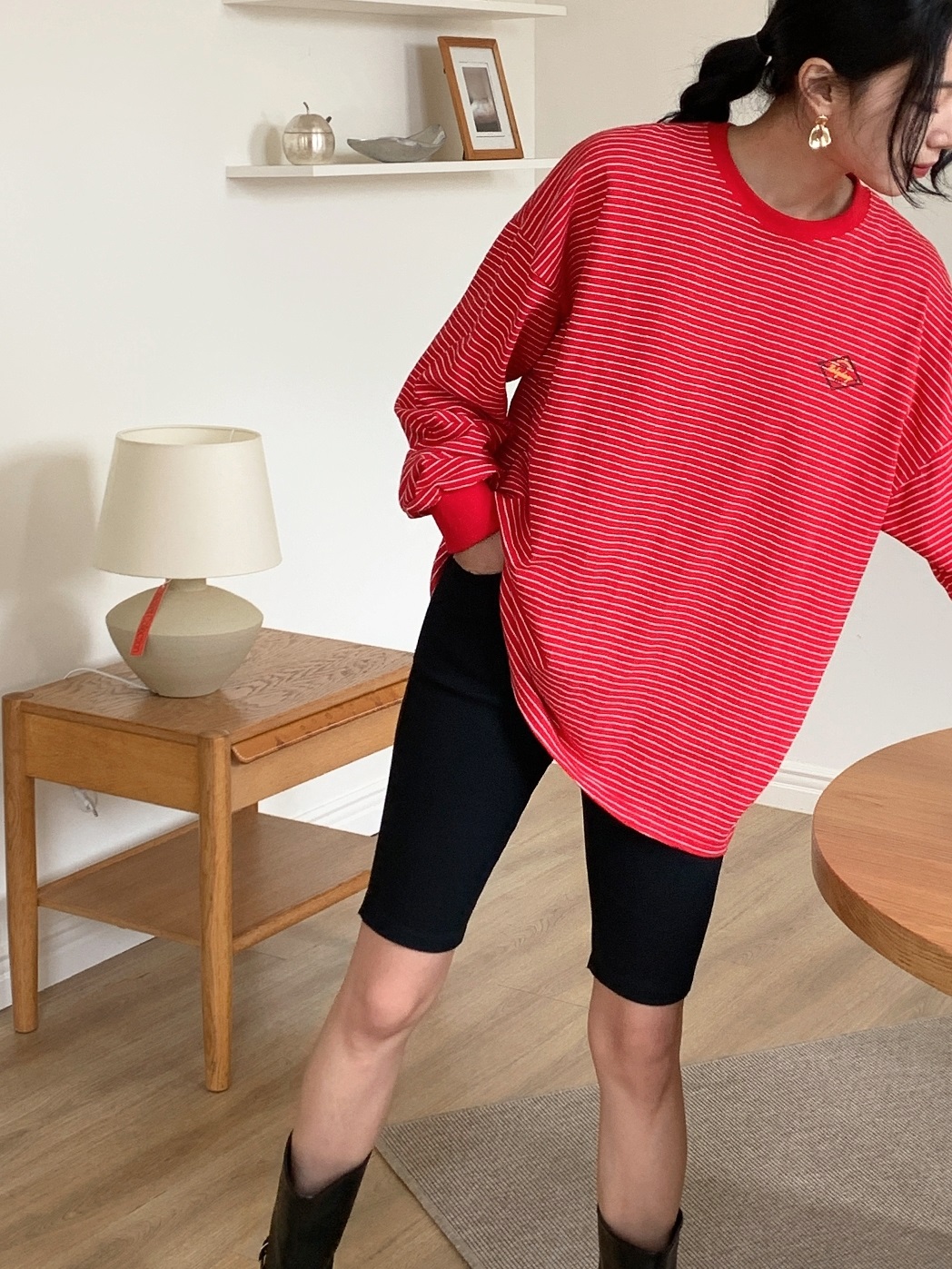 ラウンドネックボクシールーズ長袖刺繍ロゴTシャツ | 詳細画像11