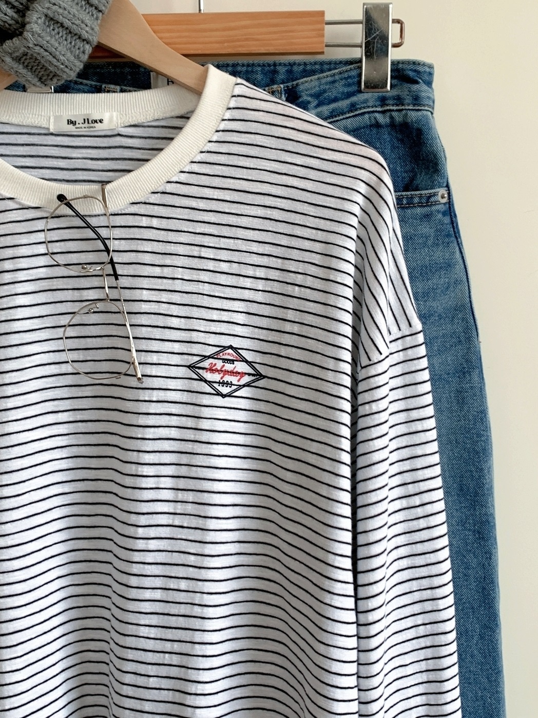 ラウンドネックボクシールーズ長袖刺繍ロゴTシャツ | 詳細画像17