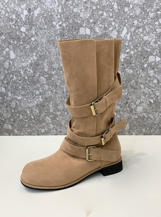 BUTTEROベージュスエード バックル付きブーツ BUTTEROベージュスエード バックル付きブーツ BUTTEROベージュスエード