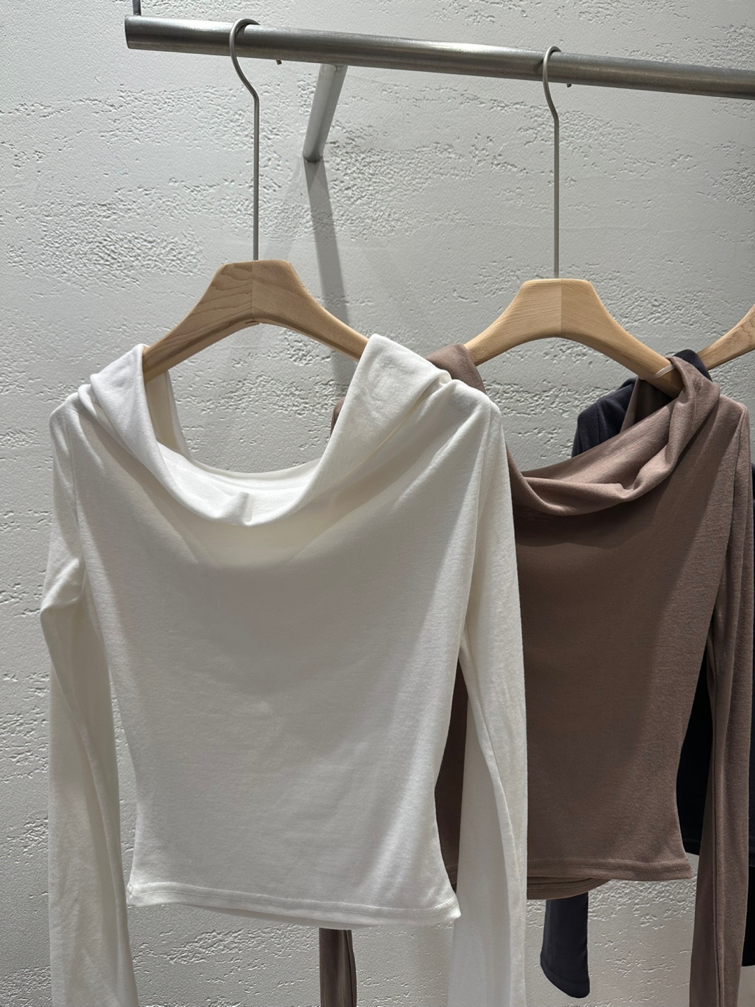 ドレープオフショルダーギャザーTシャツ | 詳細画像21
