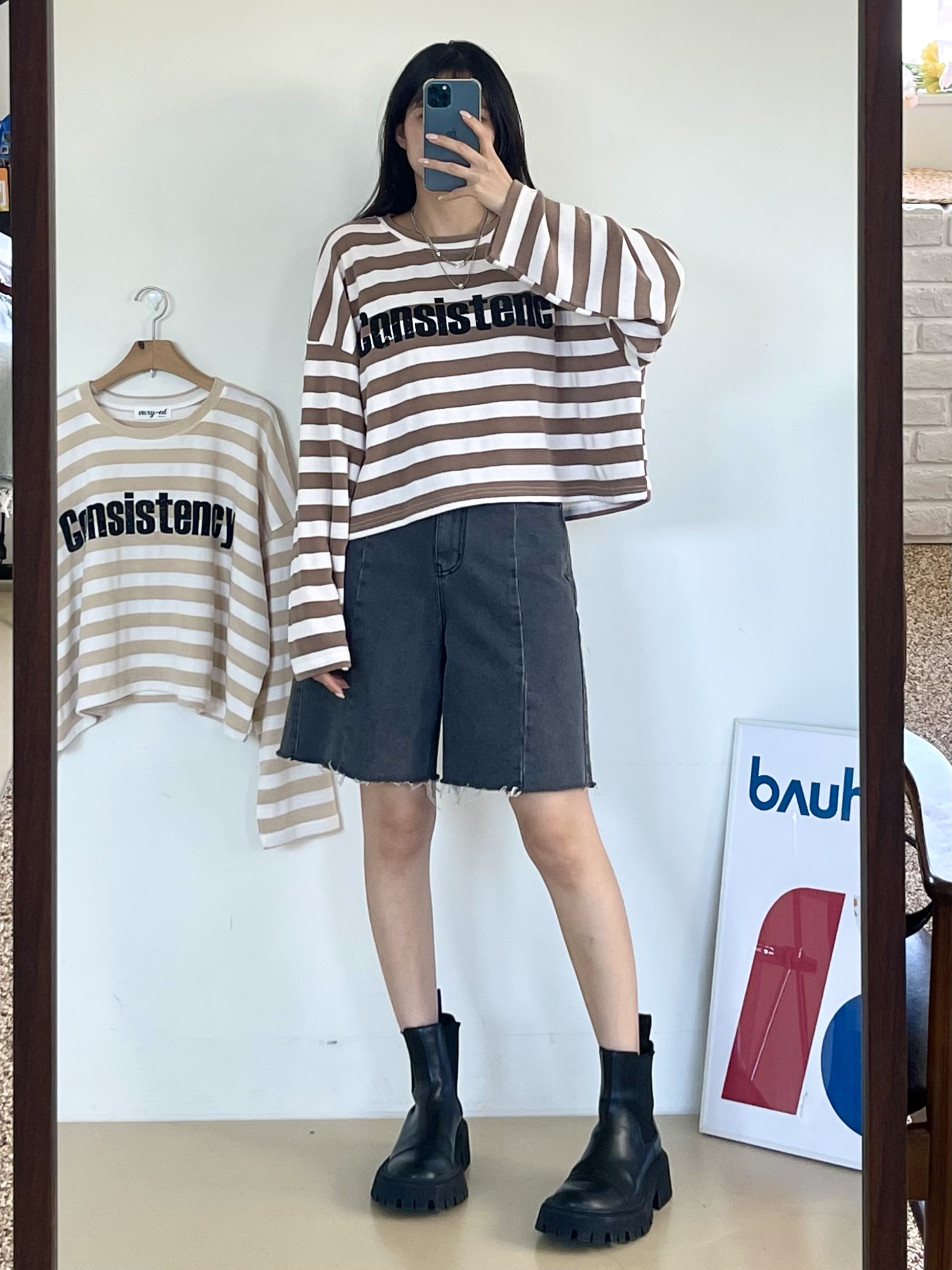 ラウンドネッククロップド長袖ロゴボーダーTシャツ | 詳細画像8