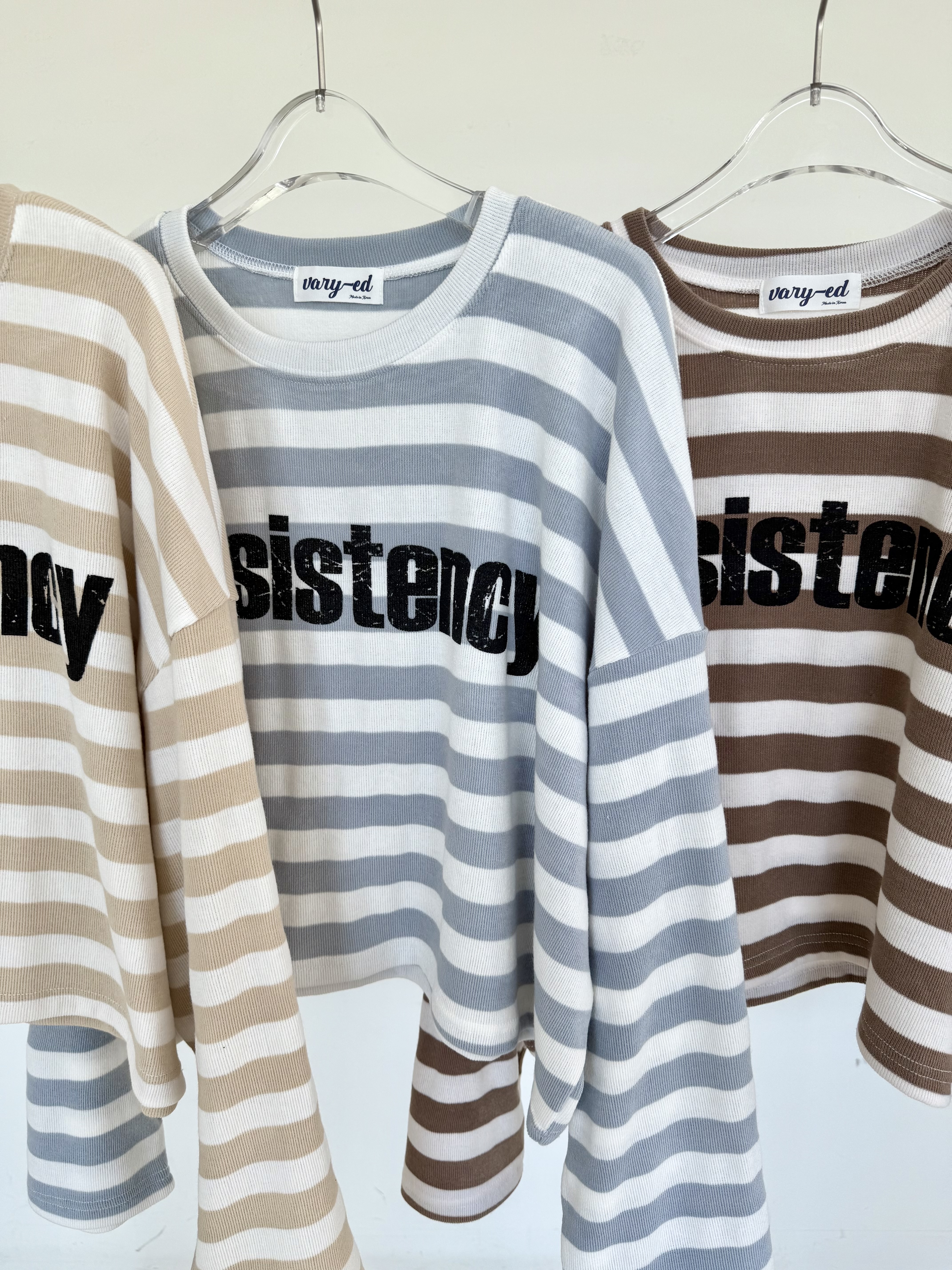 ラウンドネッククロップド長袖ロゴボーダーTシャツ | 詳細画像15