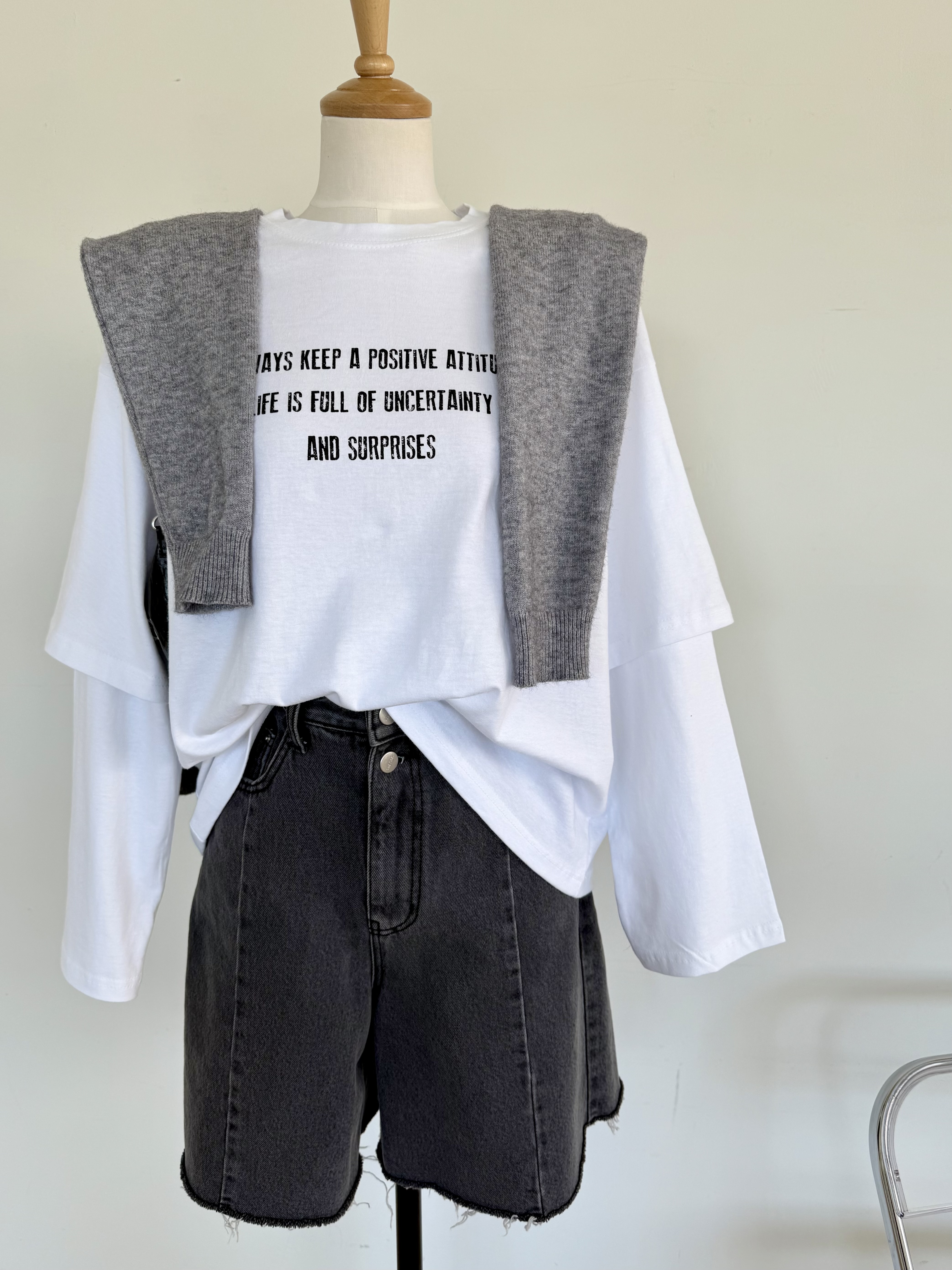 ラウンドネックレイヤード風長袖ロゴTシャツ | 詳細画像8