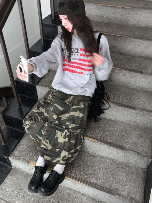オーバーサイズ長袖ルーズラウンドネックロゴスウェット | banincci | 詳細画像1