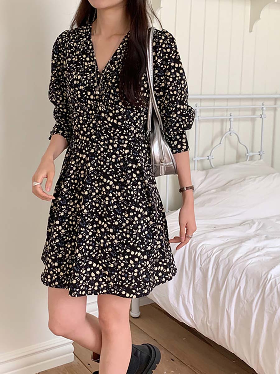 Vネックフレア花柄ワンピース | レディースファッション通販 - DHOLIC
