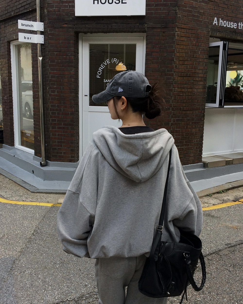 FOXEY フード付き ブラックパーカー　ダブルジッパー　38 FOXEY フード付き ブラックパーカーダブルジッパー38