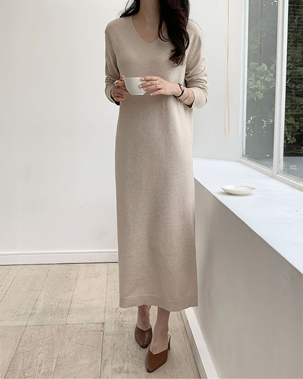 Vネックロングスリット無地ワンピース | レディースファッション通販