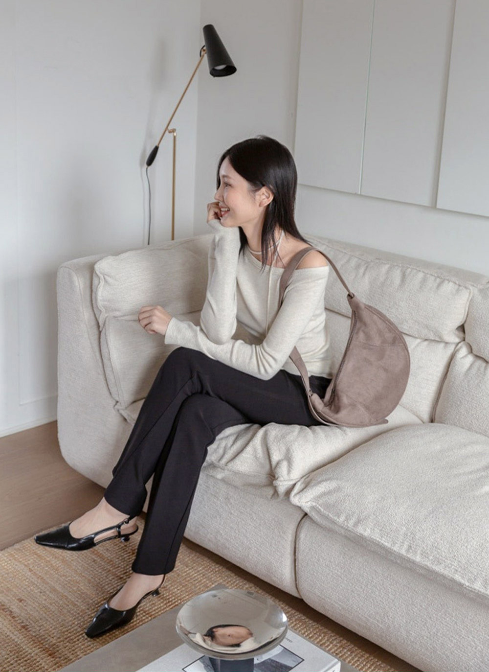 スエード調ハーフムーンショルダーバッグ | DHOLIC | 詳細画像4