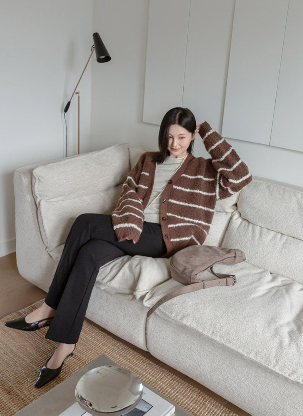 スエード調ハーフムーンショルダーバッグ | DHOLIC | 詳細画像5