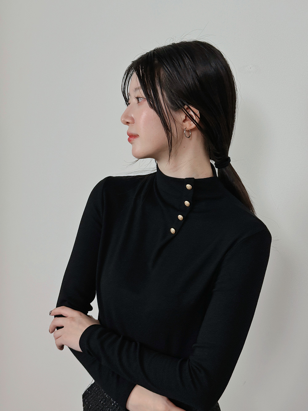 ハイネックゴールドボタンニット | 詳細画像4