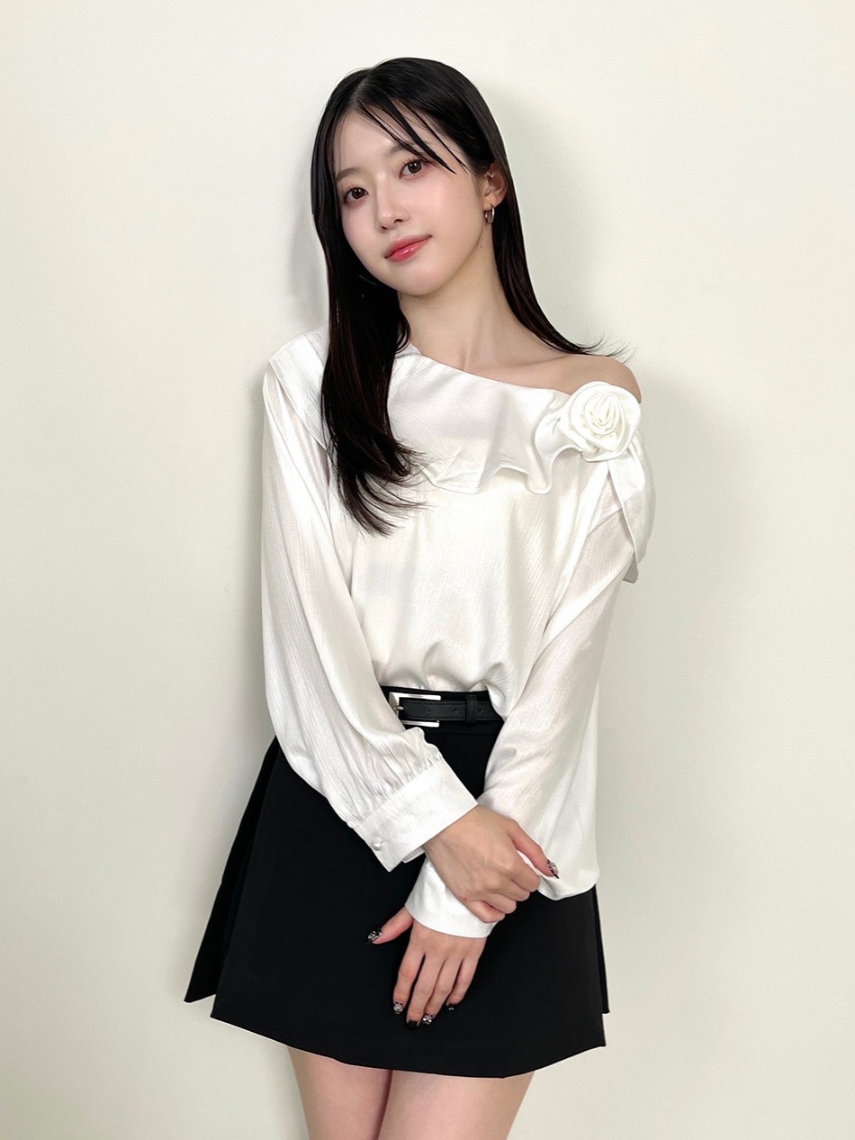 サテンラウンドネックオールシーズンブラウス | 詳細画像5