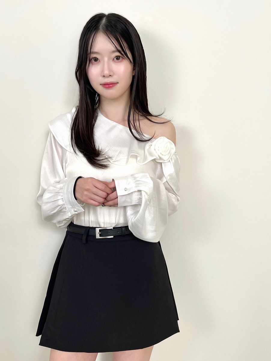 サテンラウンドネックオールシーズンブラウス | 詳細画像4