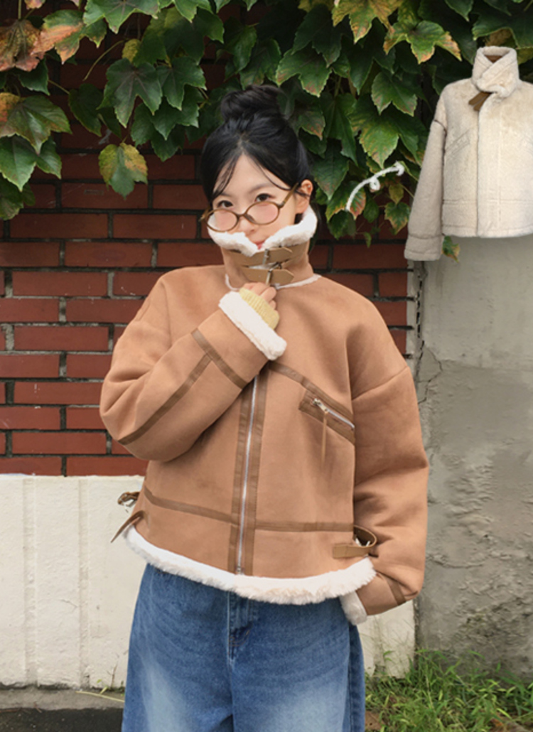 ファー裏地スエード調ジップアップハイネックバックルジャケット