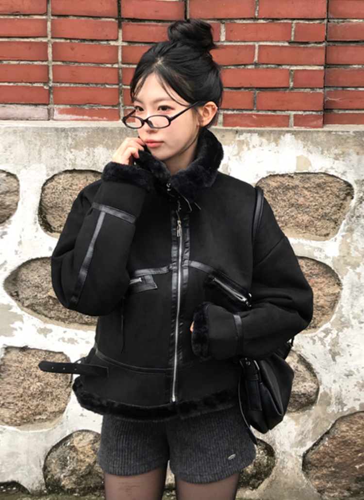 ファー裏地スエード調ジップアップハイネックバックルジャケット