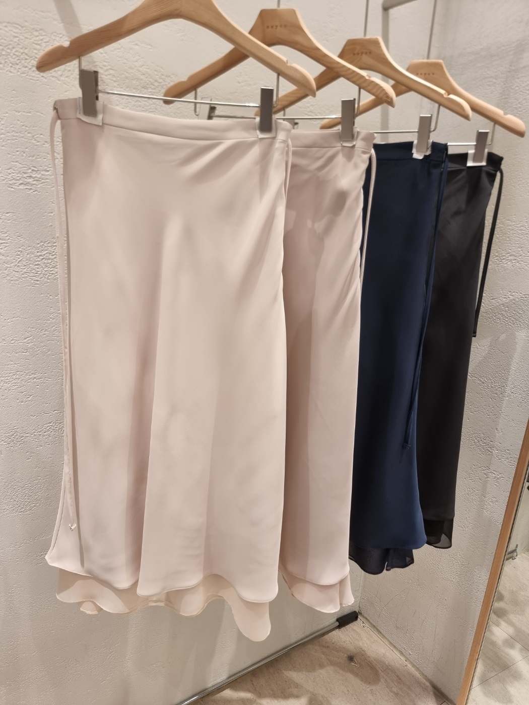 ストラップ付ラッフルロングスカート | 詳細画像18