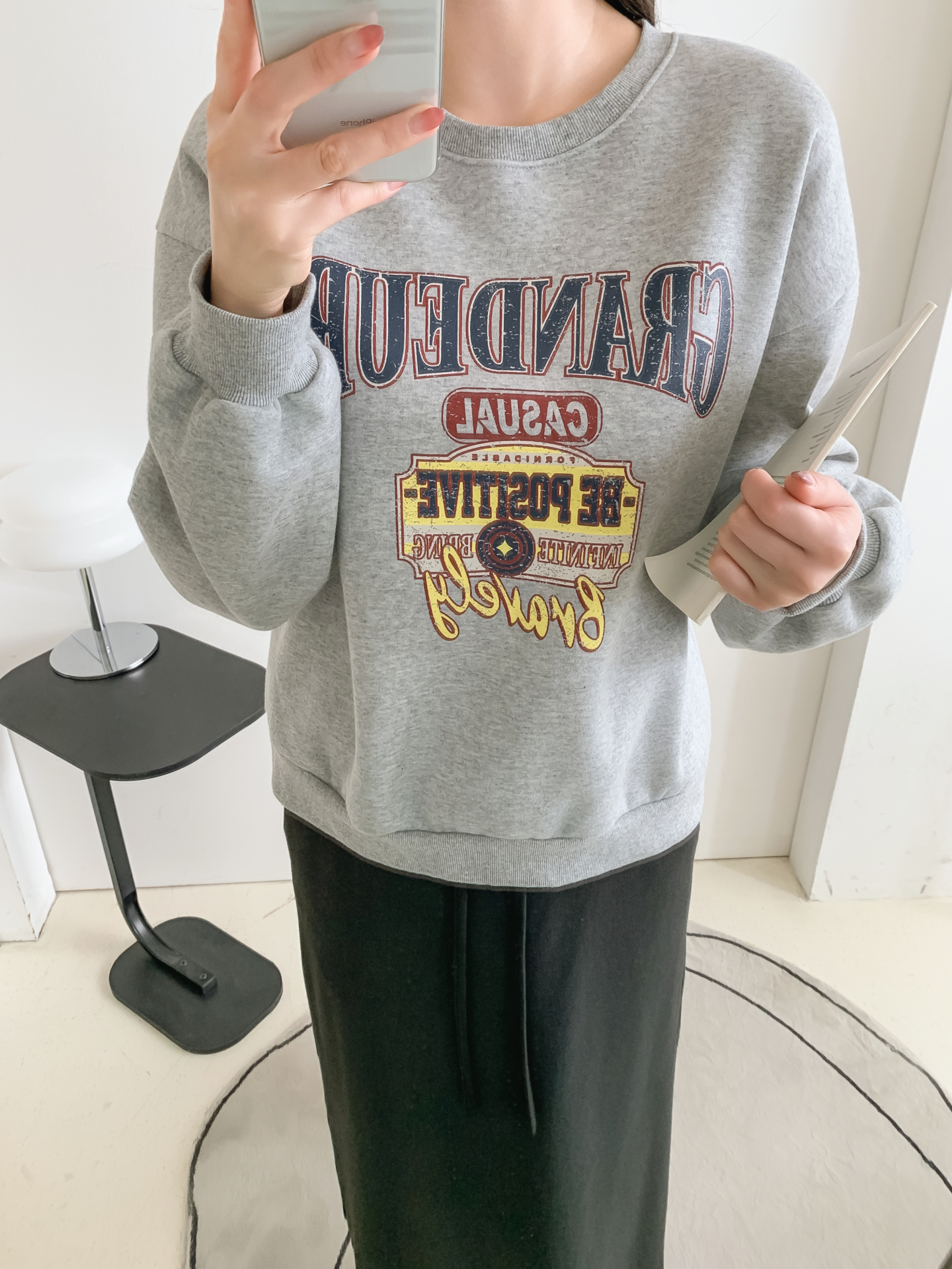 裏起毛起毛裏地ラウンドネックルーズ長袖ロゴスウェット | 詳細画像15