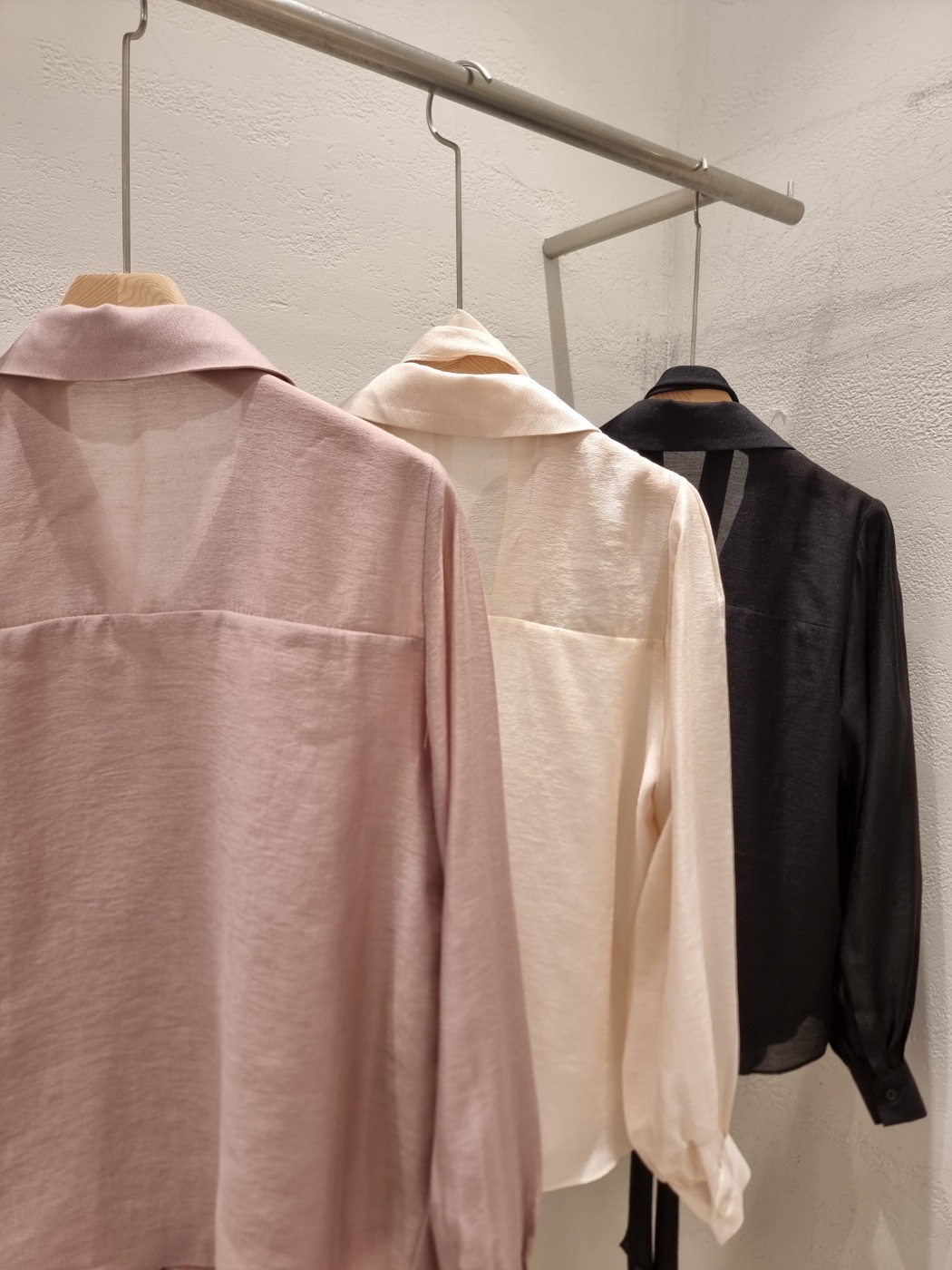 ボウタイ付カラースリム長袖ブラウス | 詳細画像21