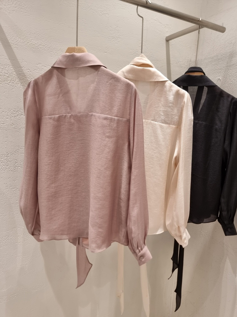 ボウタイ付カラースリム長袖ブラウス | 詳細画像20