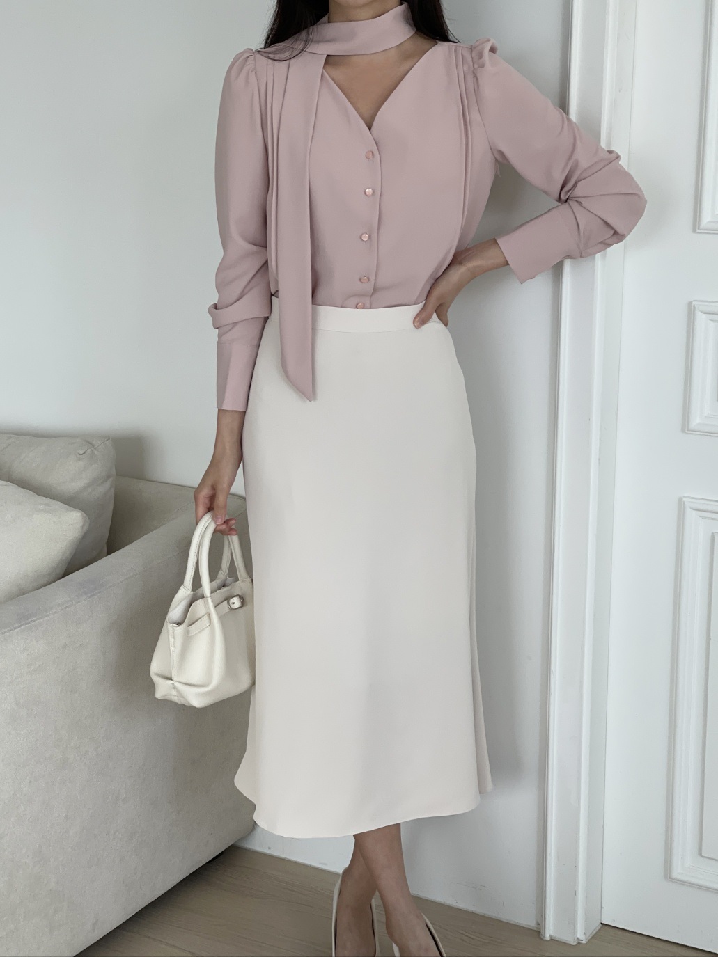 ボタンVネックピンタック長袖スカーフネックブラウス | 詳細画像5