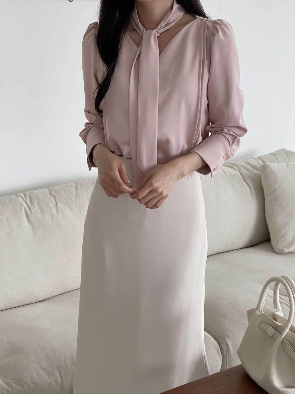 ボタンVネックピンタック長袖スカーフネックブラウス | 詳細画像11