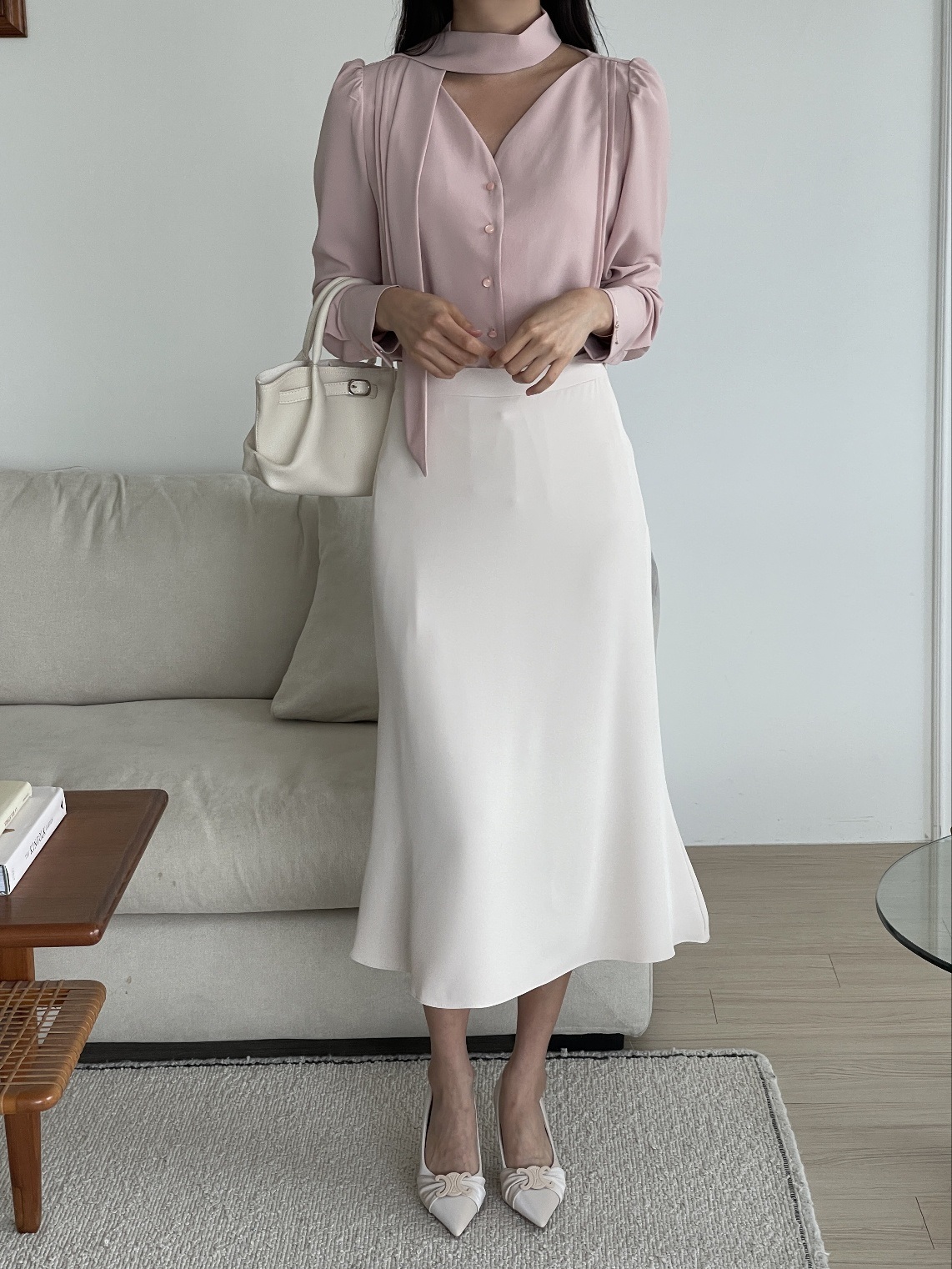 ボタンVネックピンタック長袖スカーフネックブラウス | 詳細画像14