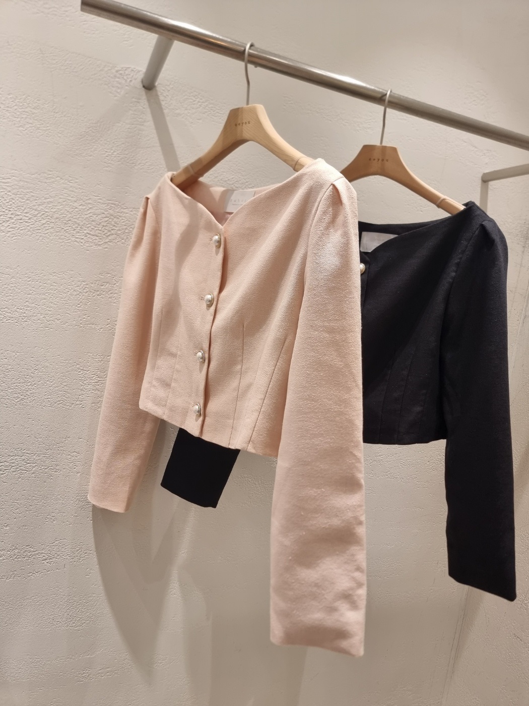 ハートネックパール調ボタンクロップド長袖ジャケット | 詳細画像17