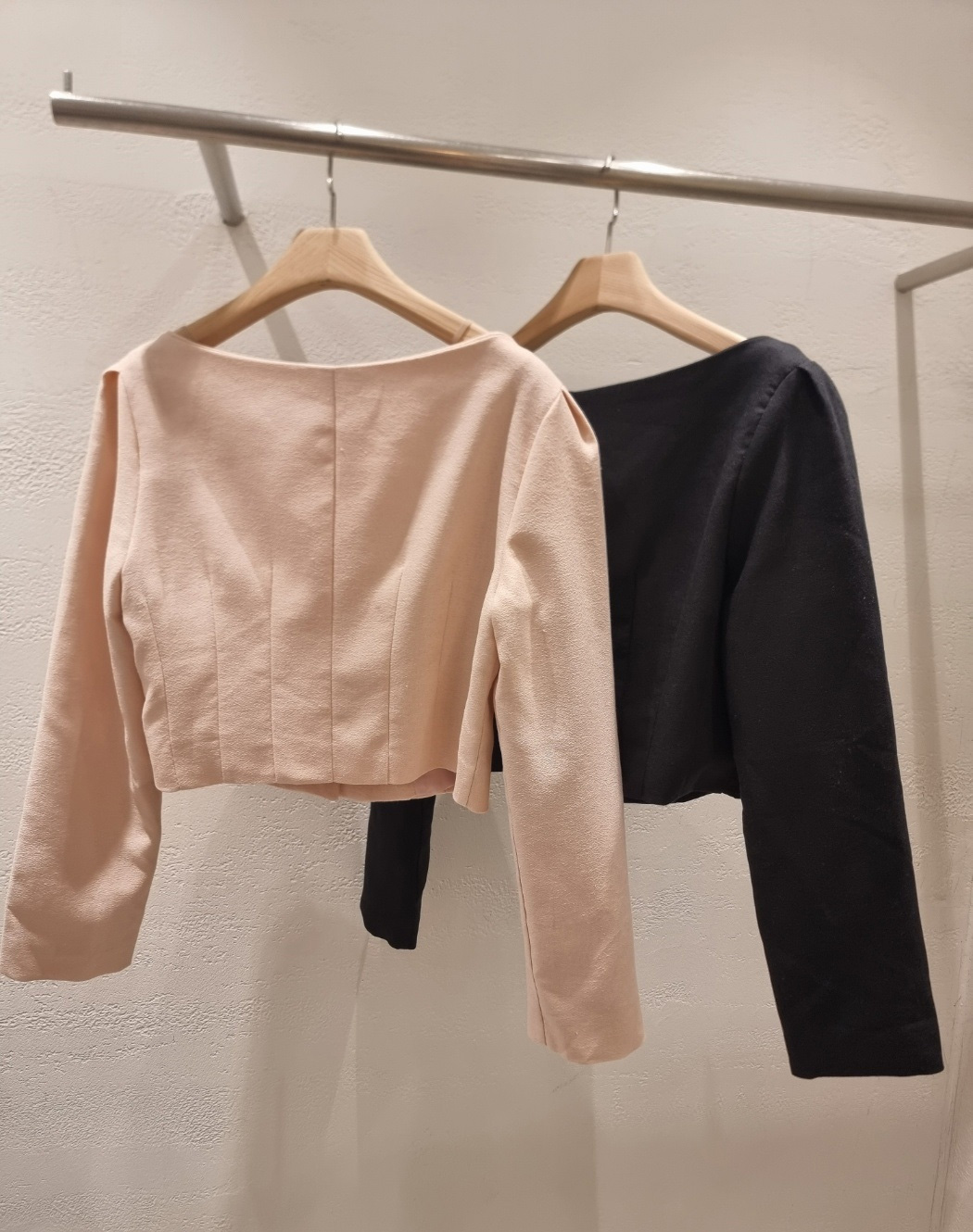 ハートネックパール調ボタンクロップド長袖ジャケット | 詳細画像19