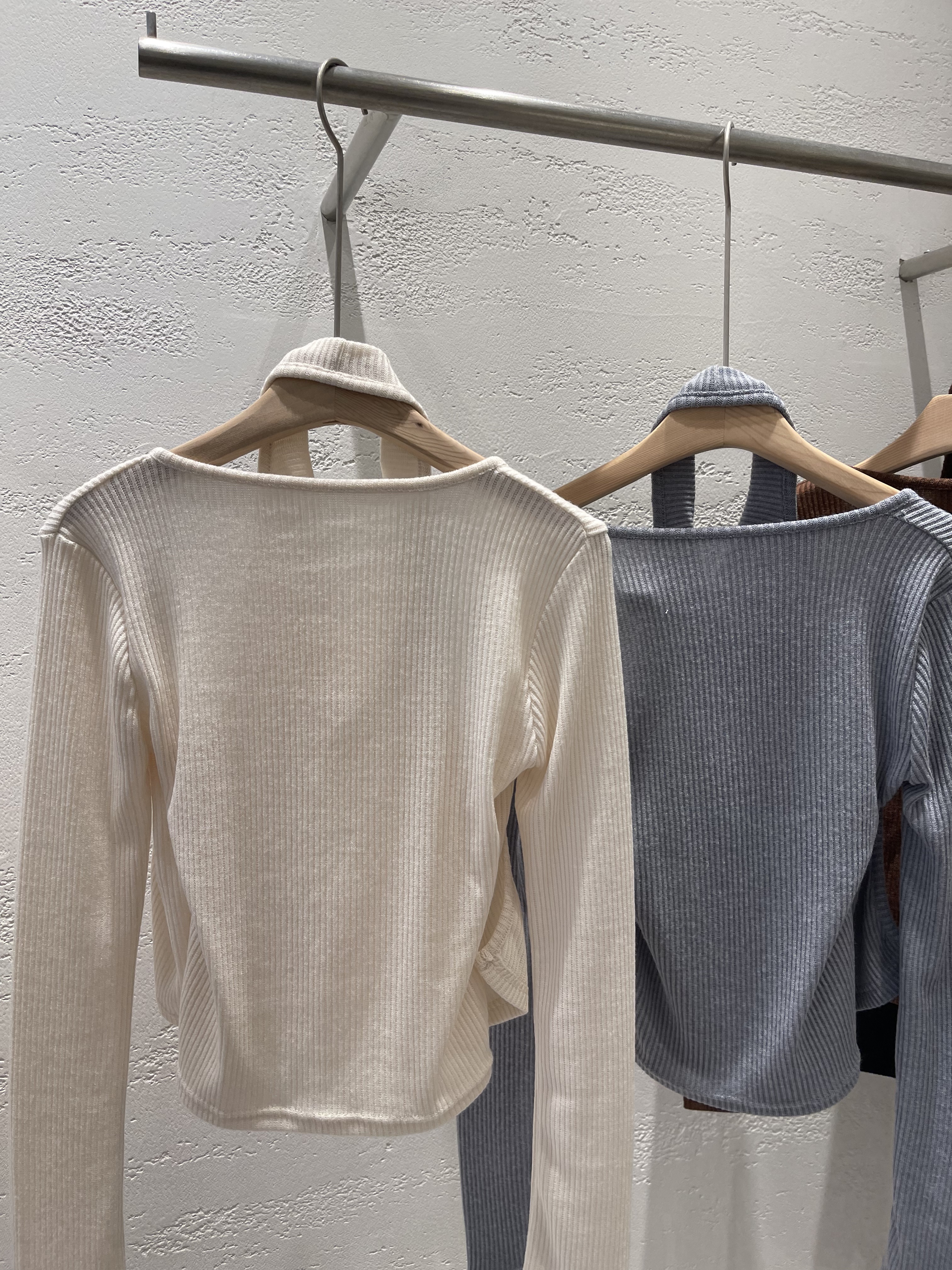 リブドレープホルターネックレイヤード風長袖Tシャツ | 詳細画像24