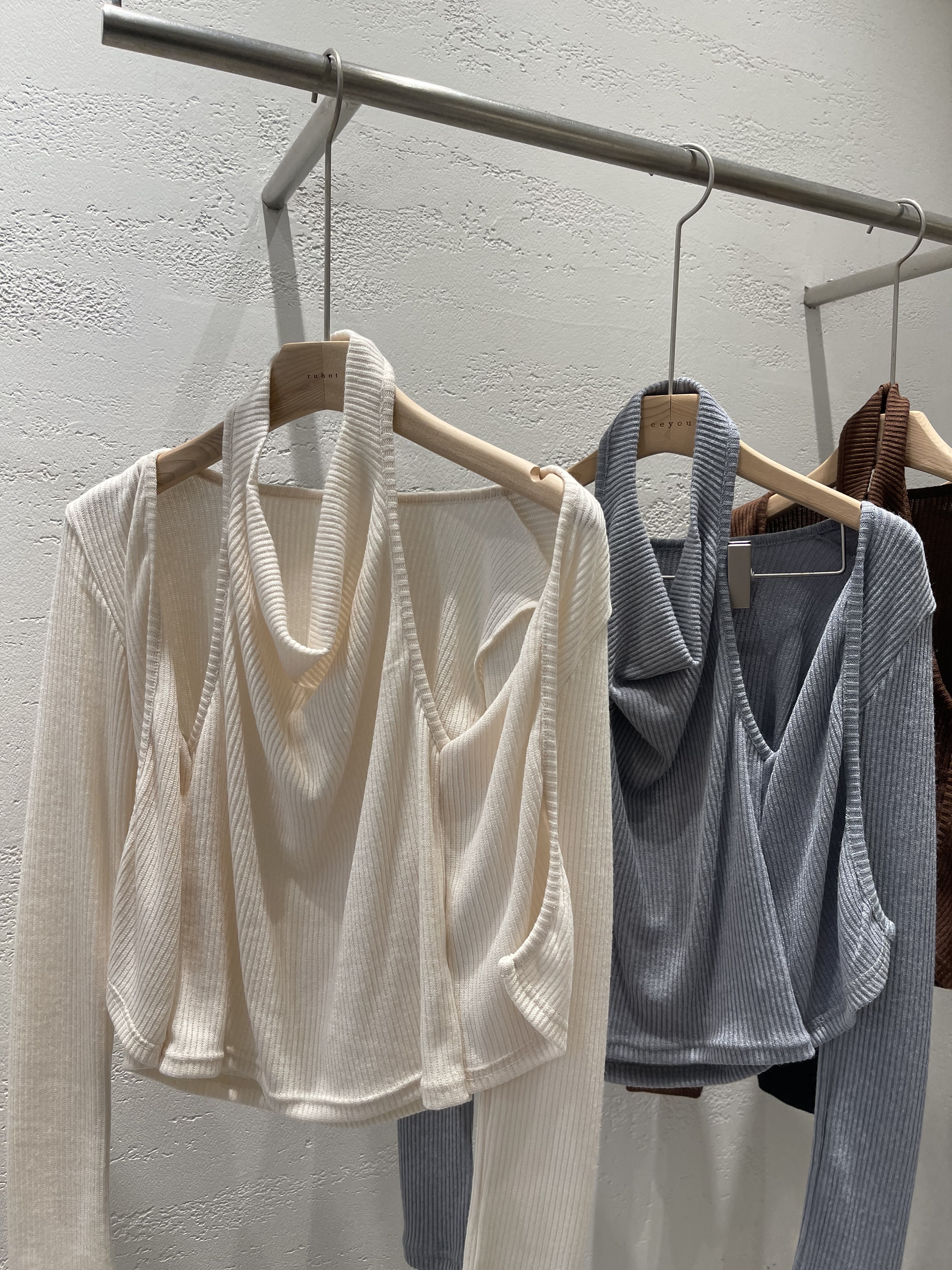 リブドレープホルターネックレイヤード風長袖Tシャツ | 詳細画像22