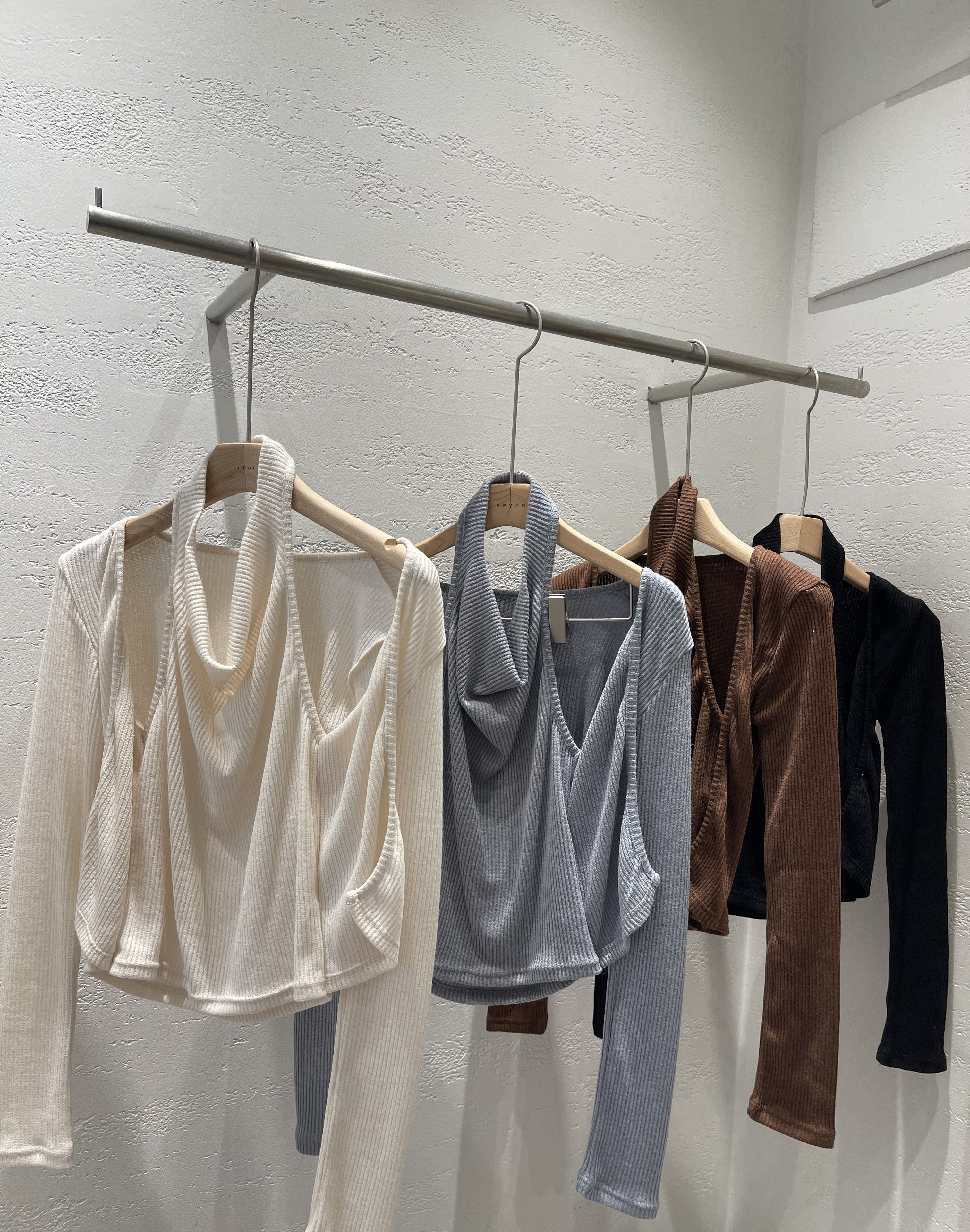 リブドレープホルターネックレイヤード風長袖Tシャツ | 詳細画像21