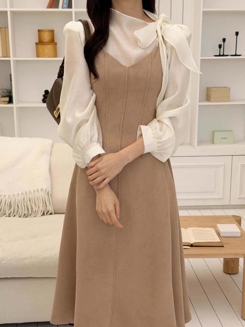 スエード調Vネックラインフレアワンピース | 詳細画像16