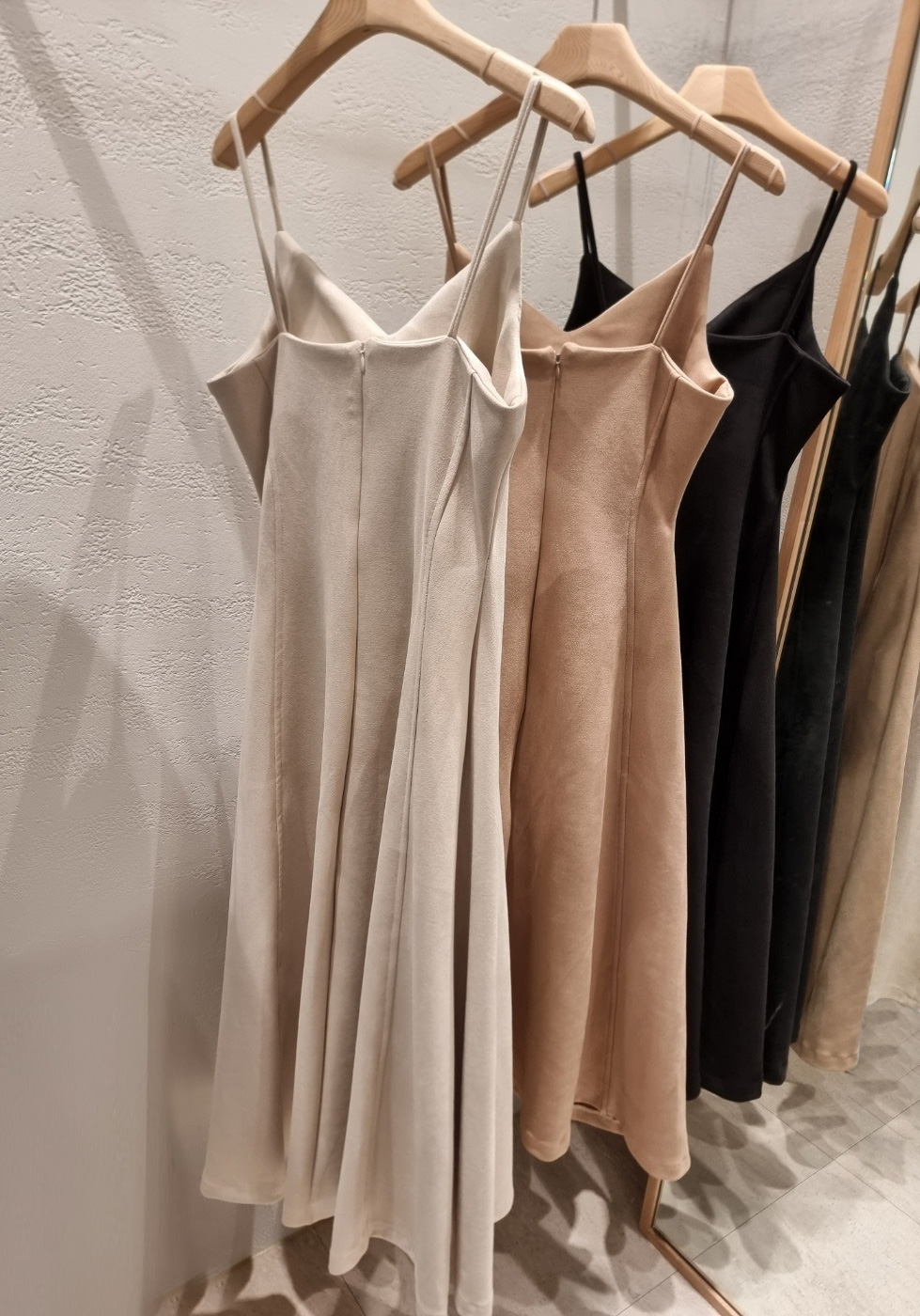 スエード調Vネックラインフレアワンピース | 詳細画像22