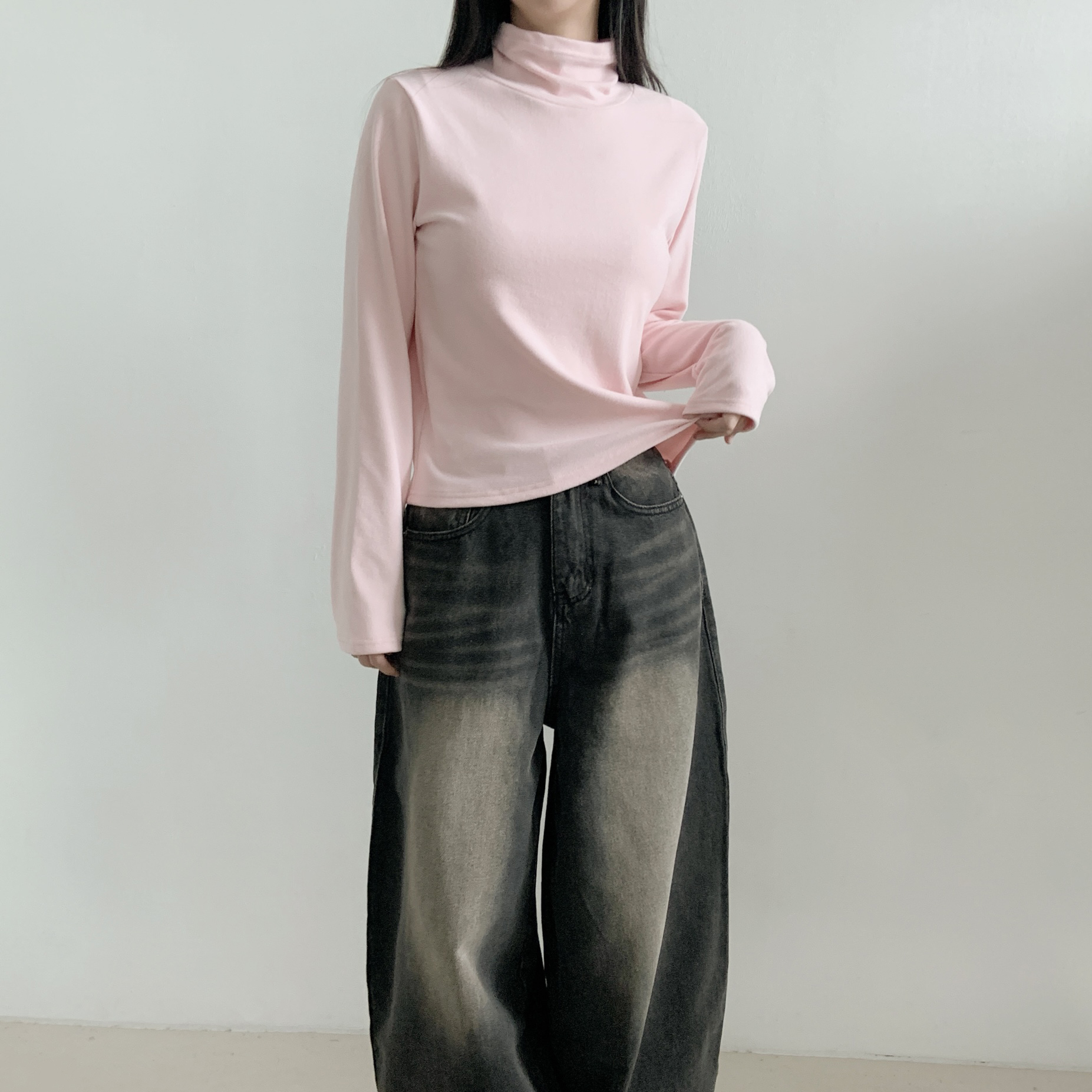 裏起毛タートルネックベーシックルーズTシャツ | 詳細画像2