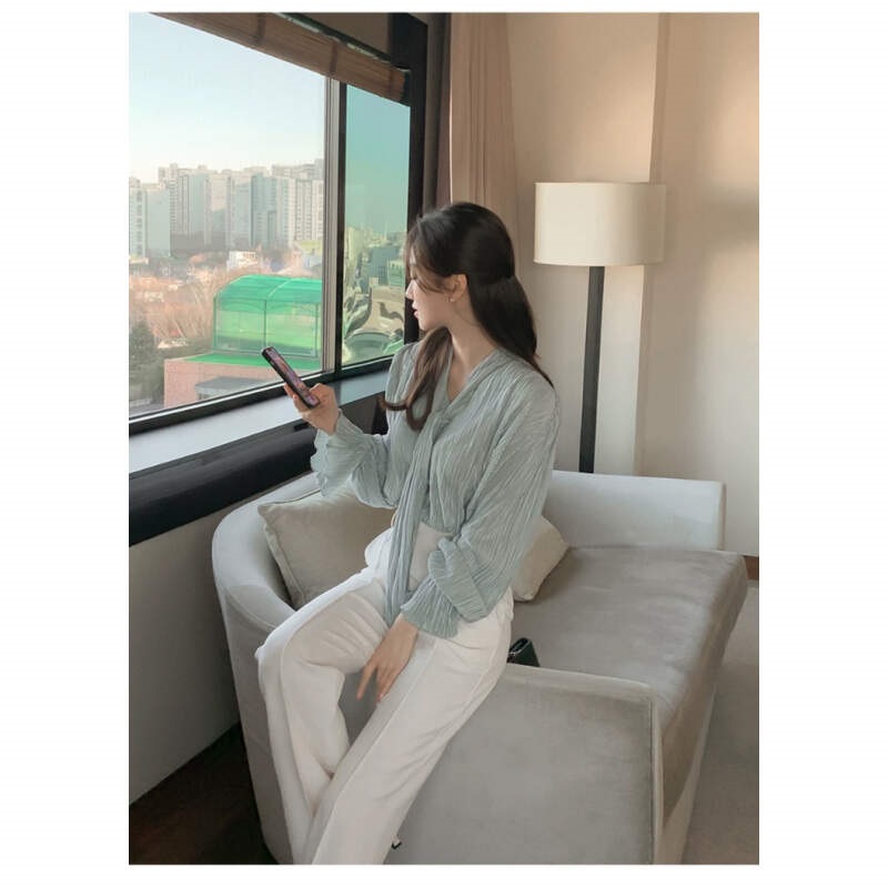 ボウタイVネックフリルリンクルブラウス | 詳細画像4