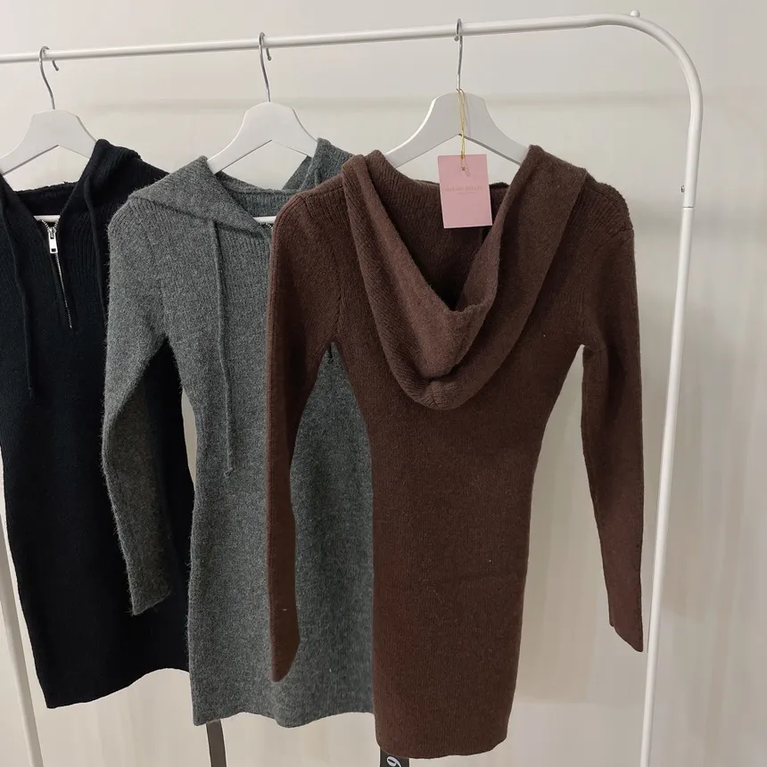 リブフードミニジップアップスリムワンピース | mirangmirang | 詳細画像27