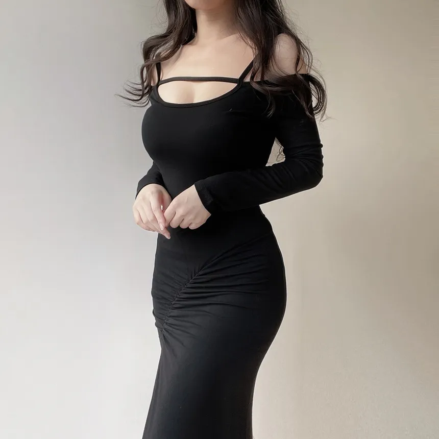 オフショルダーシャーリングクロップドスリットロングツーピース | mirangmirang | 詳細画像4