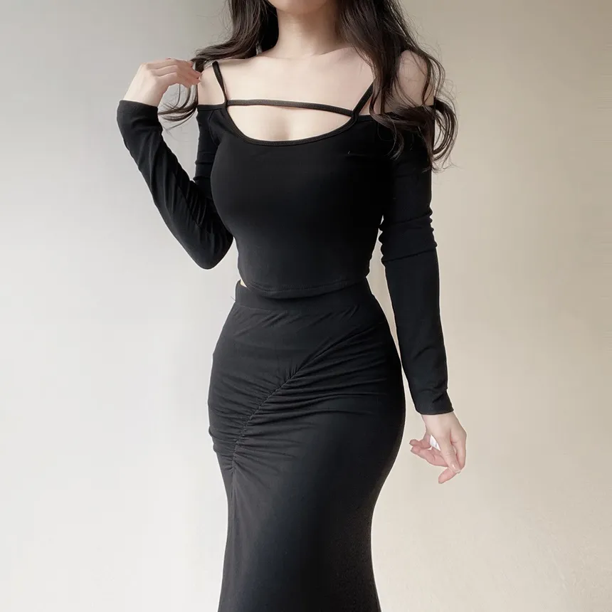 オフショルダーシャーリングクロップドスリットロングツーピース | mirangmirang | 詳細画像5