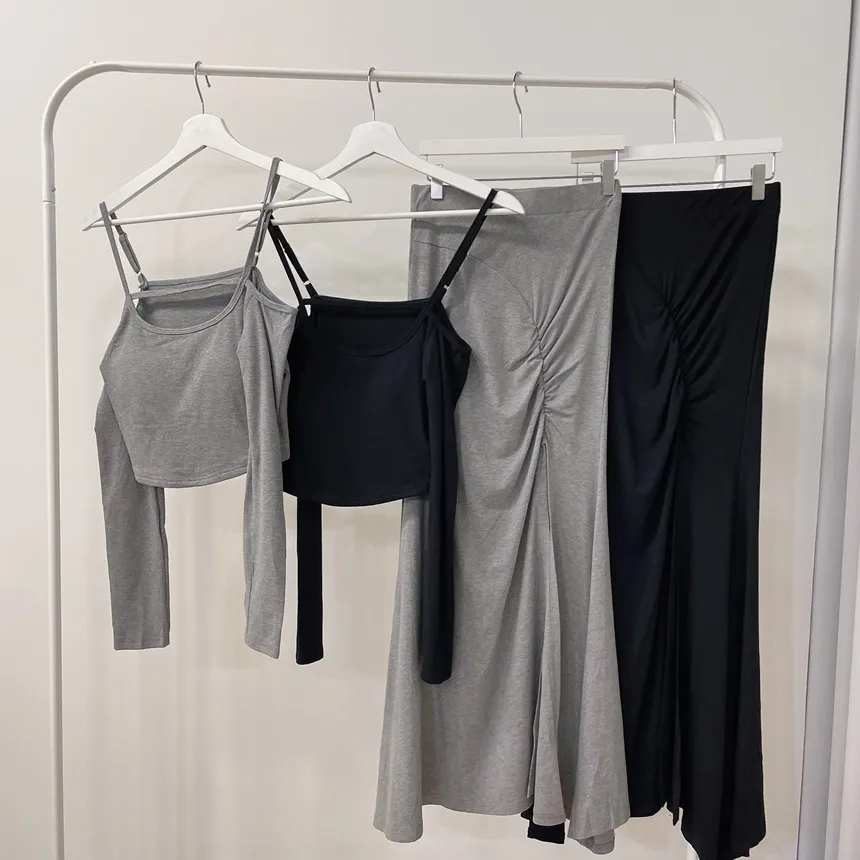 オフショルダーシャーリングクロップドスリットロングツーピース | mirangmirang | 詳細画像20