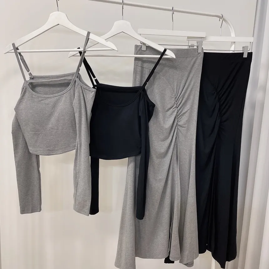 オフショルダーシャーリングクロップドスリットロングツーピース | mirangmirang | 詳細画像21