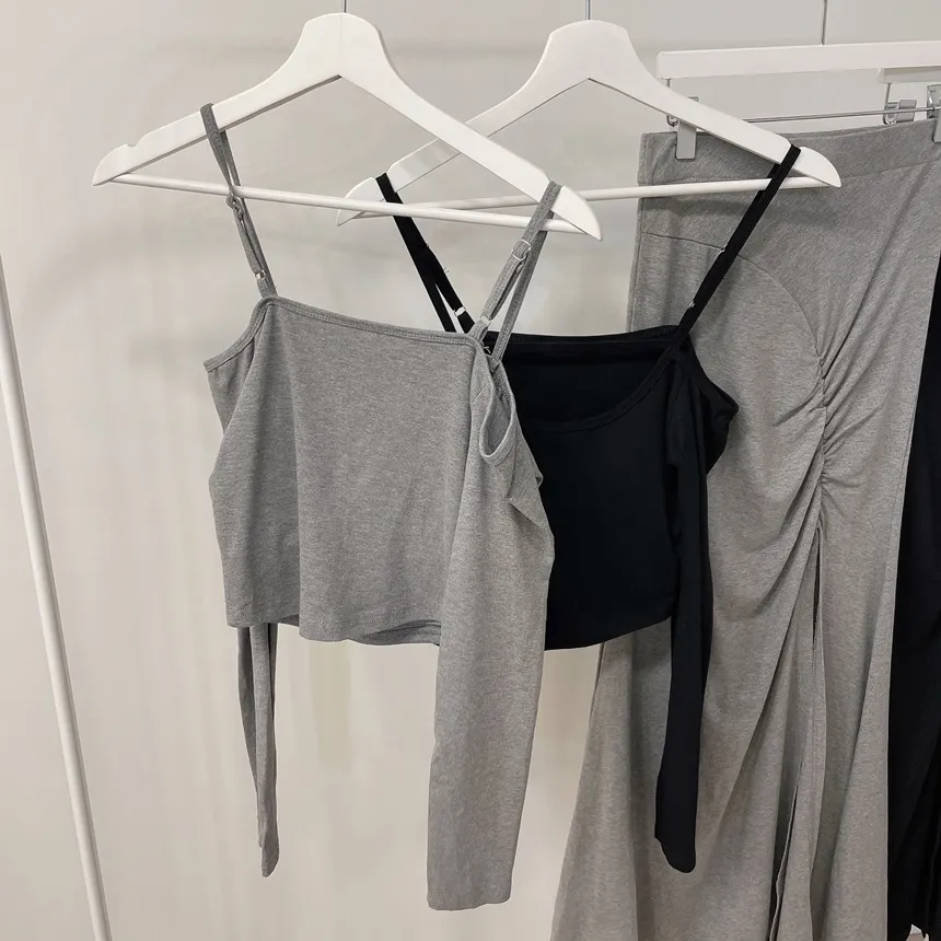 オフショルダーシャーリングクロップドスリットロングツーピース | mirangmirang | 詳細画像24