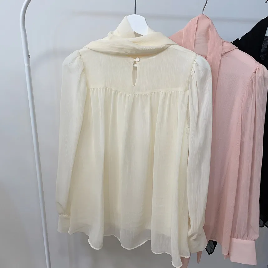 ストラップ付ハイネックスカーフネックシャーリングブラウス | mirangmirang | 詳細画像24