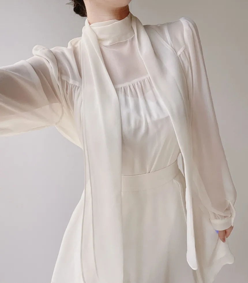 シースルースカーフネックシャーリングブラウスアンサンブル | mirangmirang | 詳細画像9