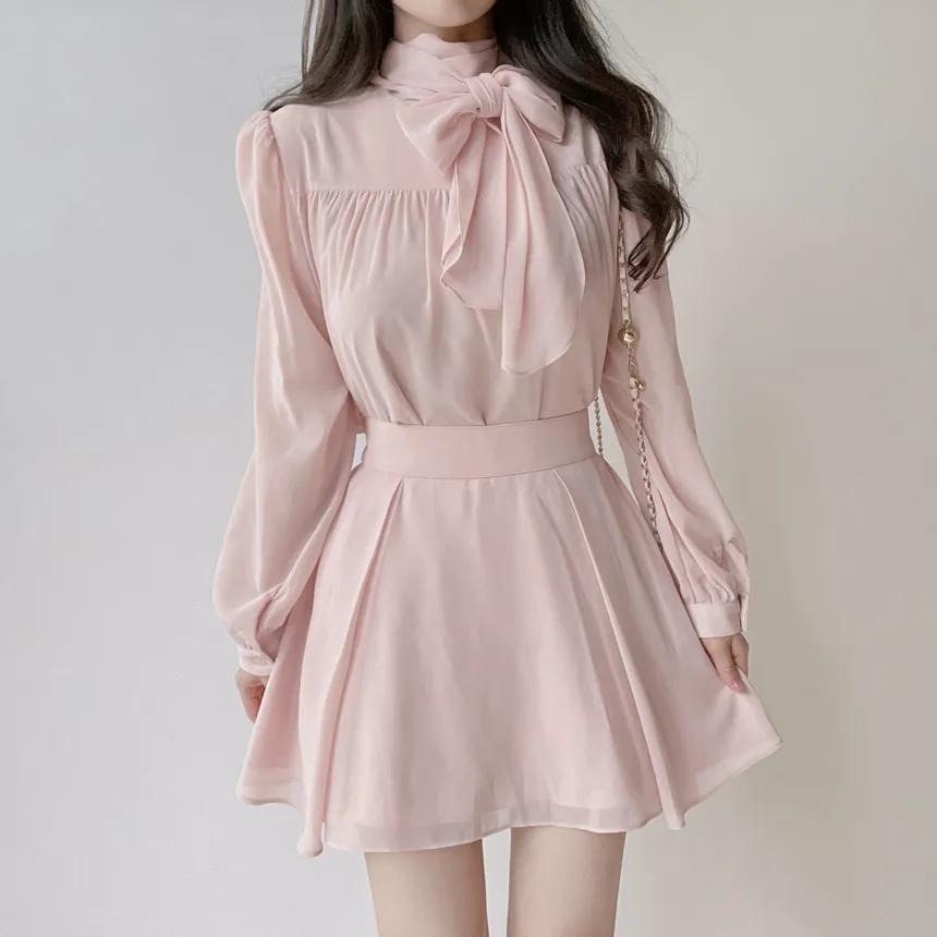 シースルースカーフネックシャーリングブラウスアンサンブル | mirangmirang | 詳細画像25